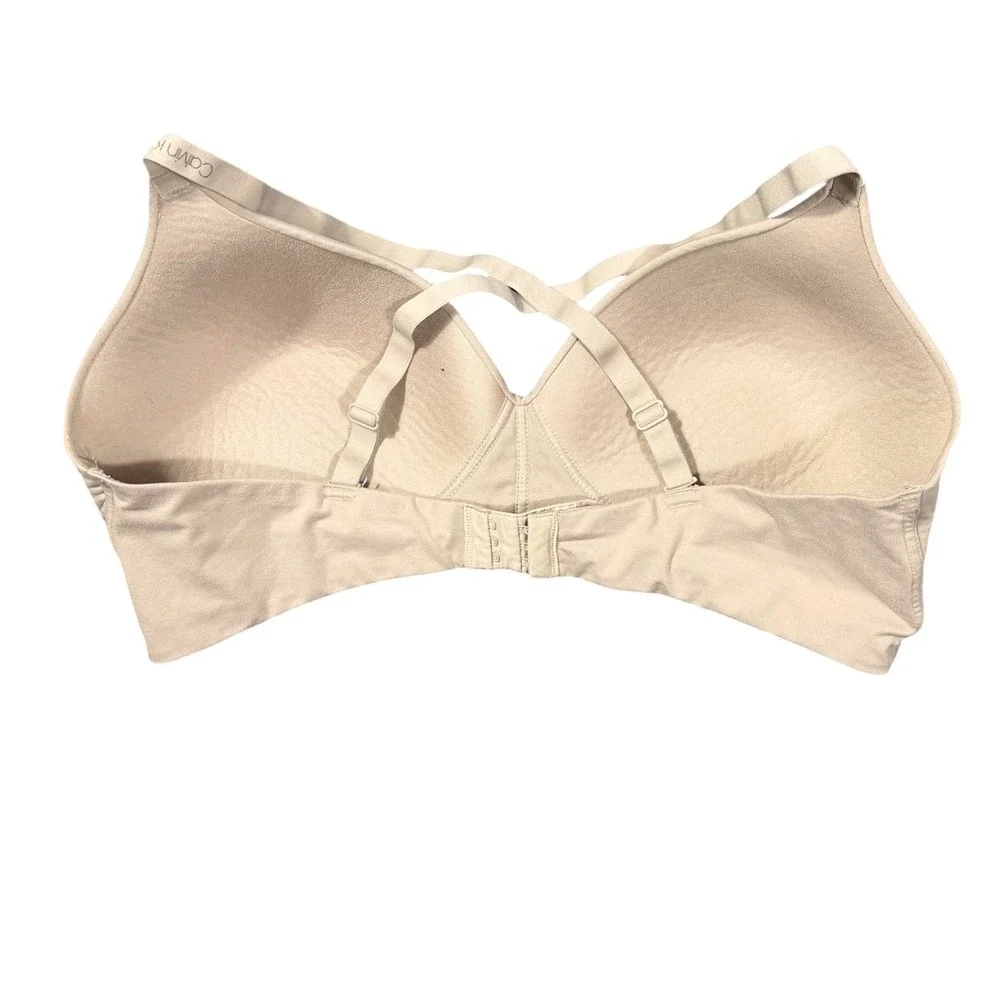 Calvin Klein Wireless T Shirt Bra Womens‎ XL Nude Seamless Lightly Lined - Picture 2 of 4